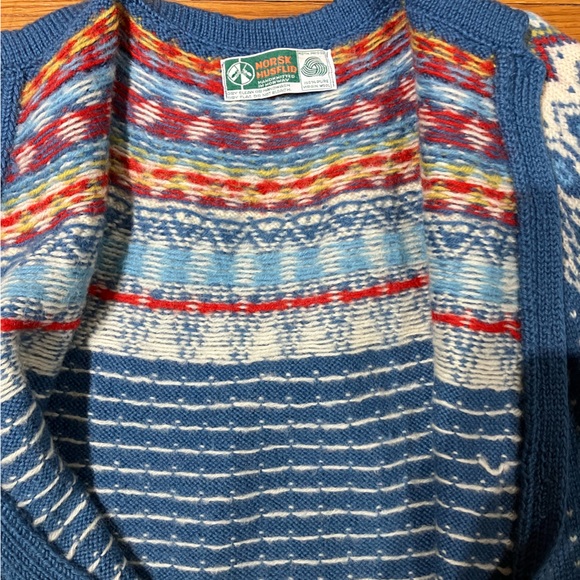 Vtg Norwegian sweater - Picture 7 of 11